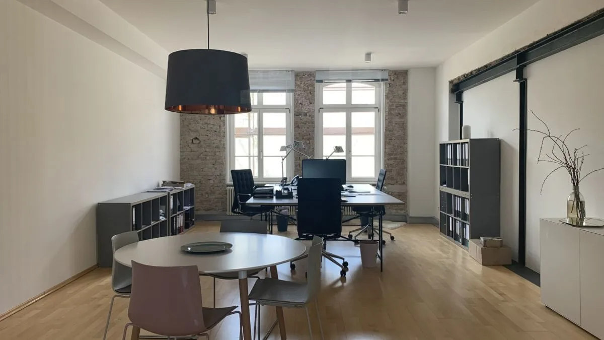 Neue-Golden-Ross-Kaserne, Privatbüro mit 4 Arbeitsplätzen, Mainz