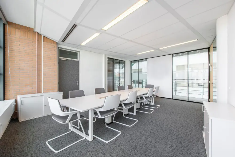 Regus ESPOO, Alberga Business Center, Neuvotteluhuone Kataja, Espoo