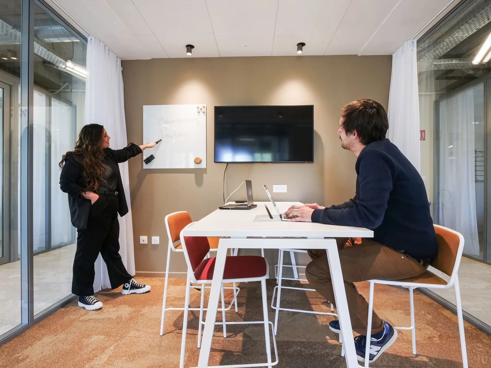 Newton Offices Golf des Milles, Salle de réunion 4 personnes, Aix-en-Provence