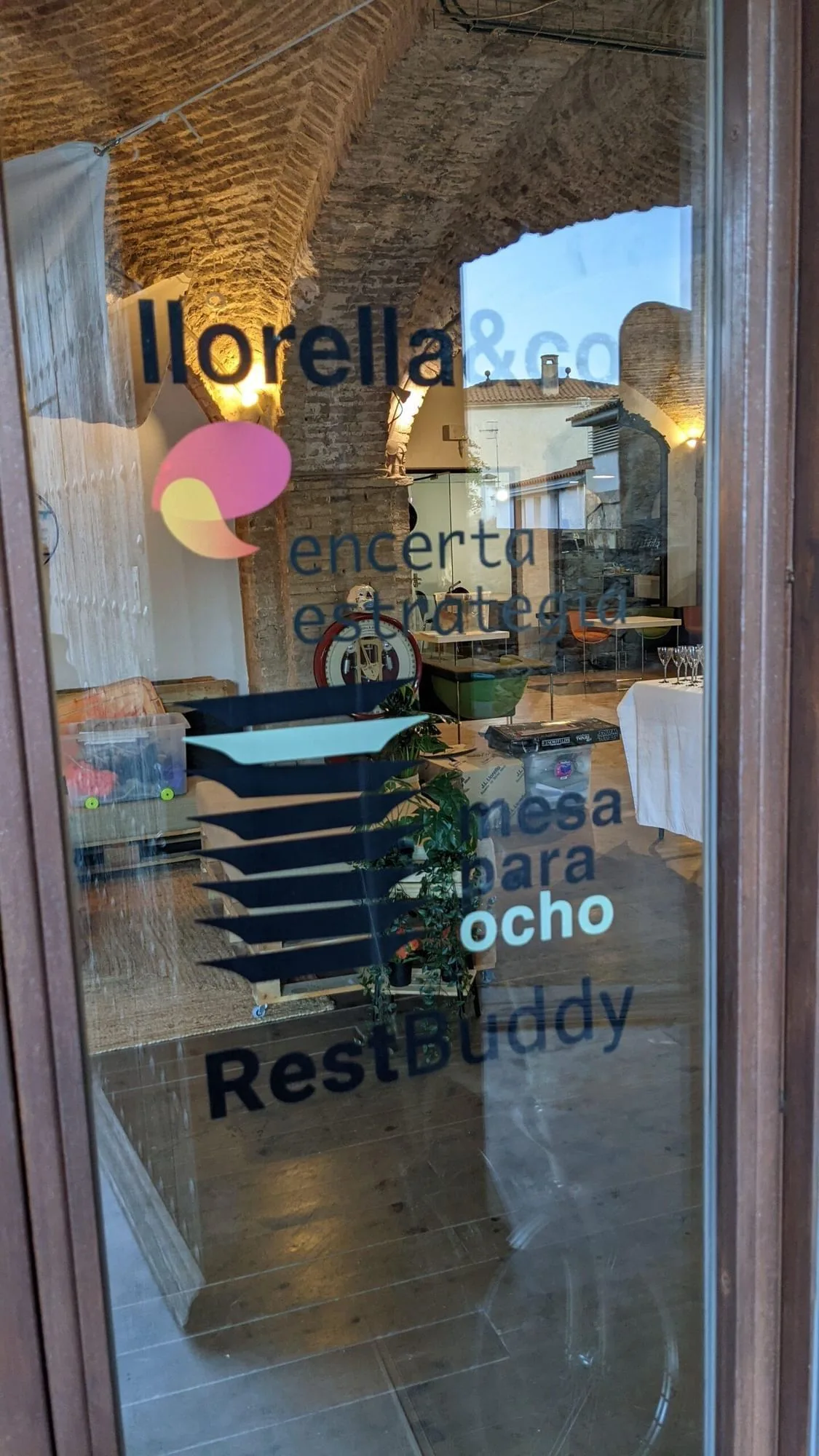 Nomad, Recepción, Alella