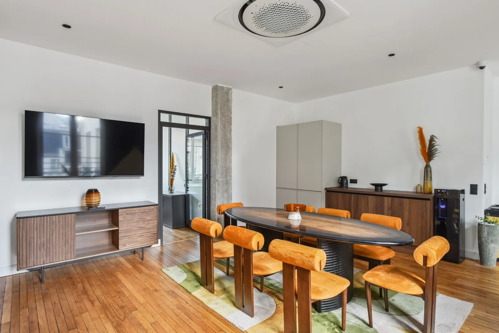 Les Nouveaux Bureaux 84 Beaubourg , Besprechungsraum für 8 Personen, Paris 3e