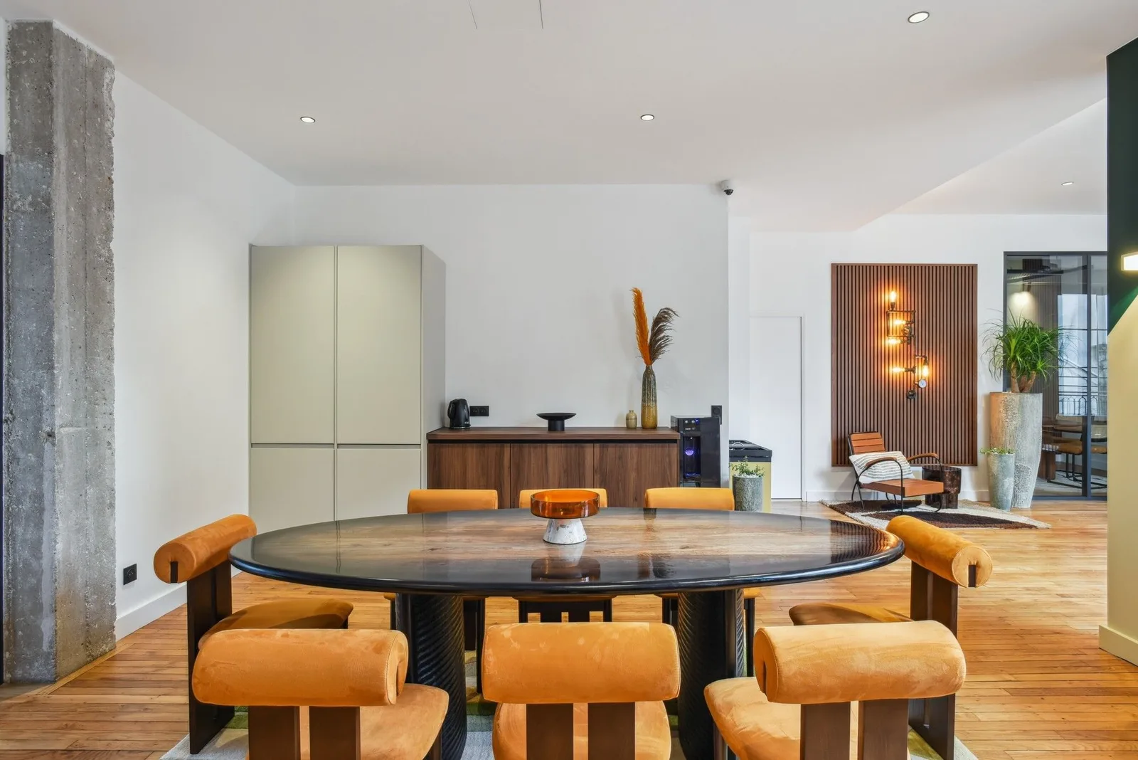 Les Nouveaux Bureaux 84 Beaubourg , Besprechungsraum für 8 Personen, Paris 3e