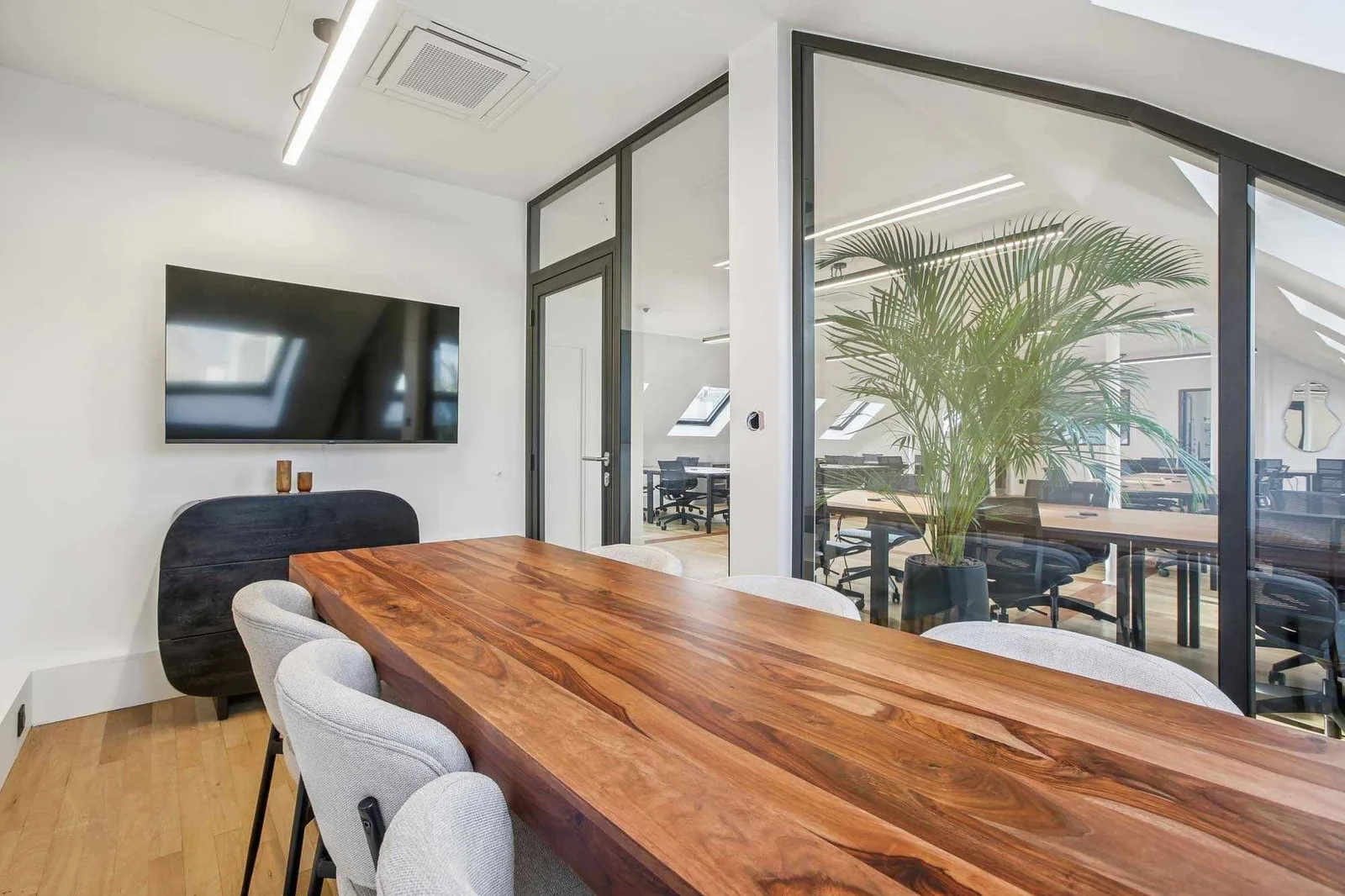 Les Nouveaux Bureaux Braque, Salle de réunion 8 personnes, Paris 3e