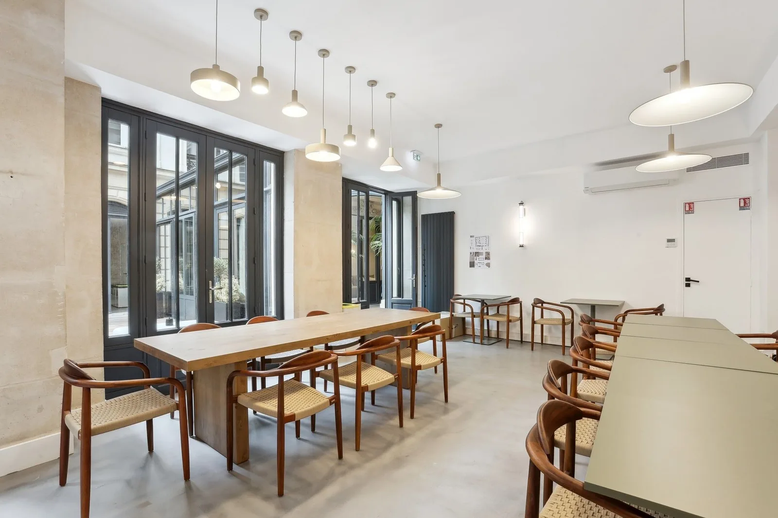 Les Nouveaux Bureaux Châteaudun, Cafétéria, Paris 9e