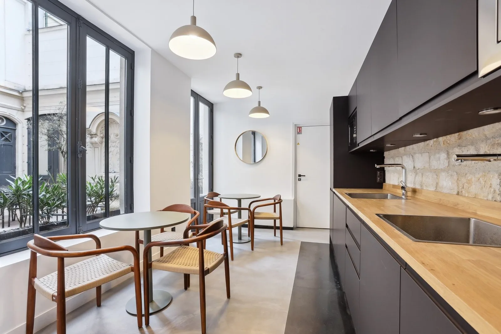 Les Nouveaux Bureaux Châteaudun, Kitchen, Paris 9e