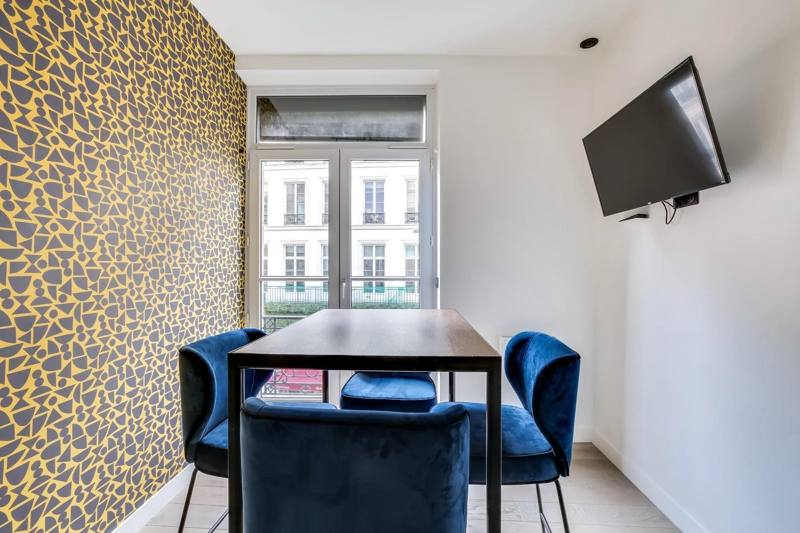 Les Nouveaux Bureaux Uzes, Salle de réunion 4 personnes, Paris 2e