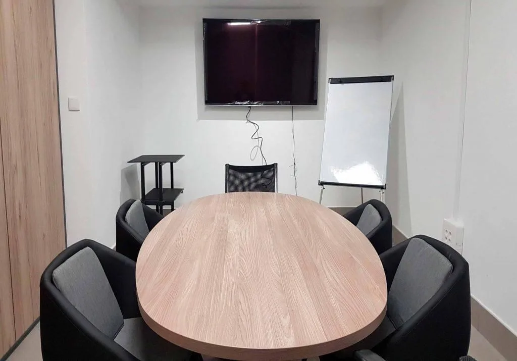 Office Almansa, Sala de reuniones para 5 personas, Almansa