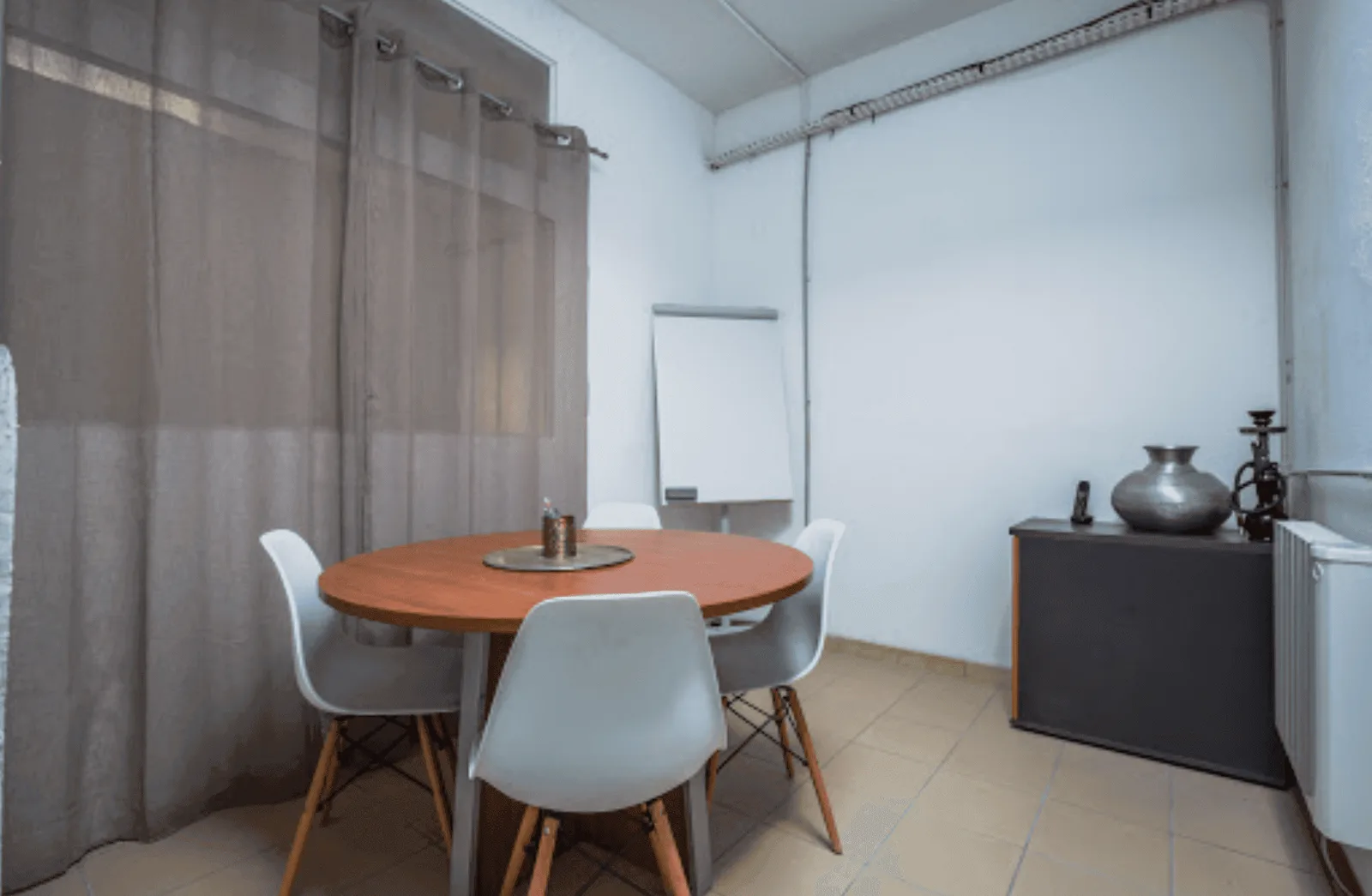 Office Expert, Meeting room for 4 people, Clamart
