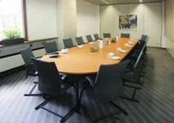 OFFICE + SERVICE, Besprechungsraum für 16 Personen, Esslingen am Neckar