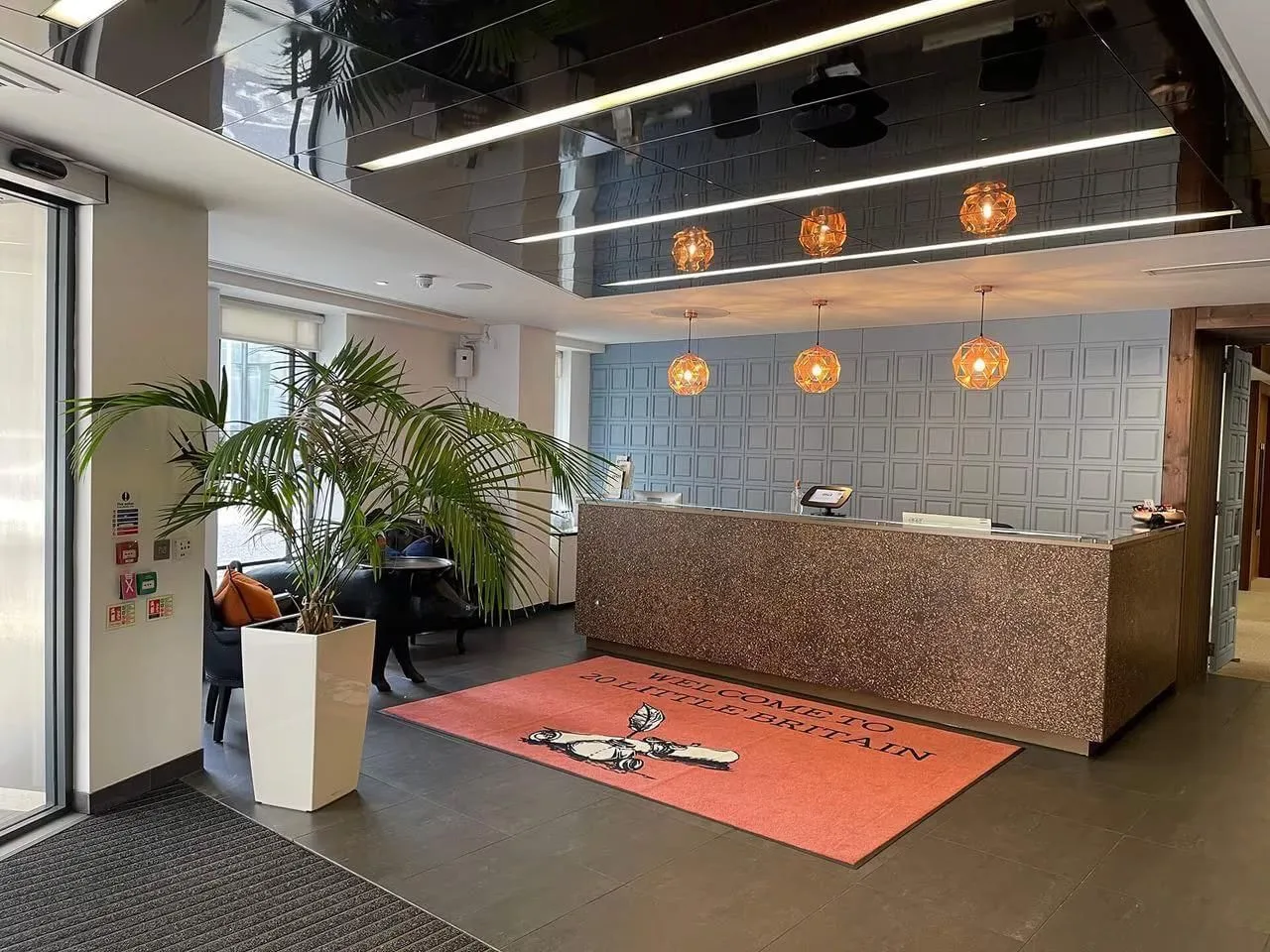Office Space In Town - Little Britain, Reception, London