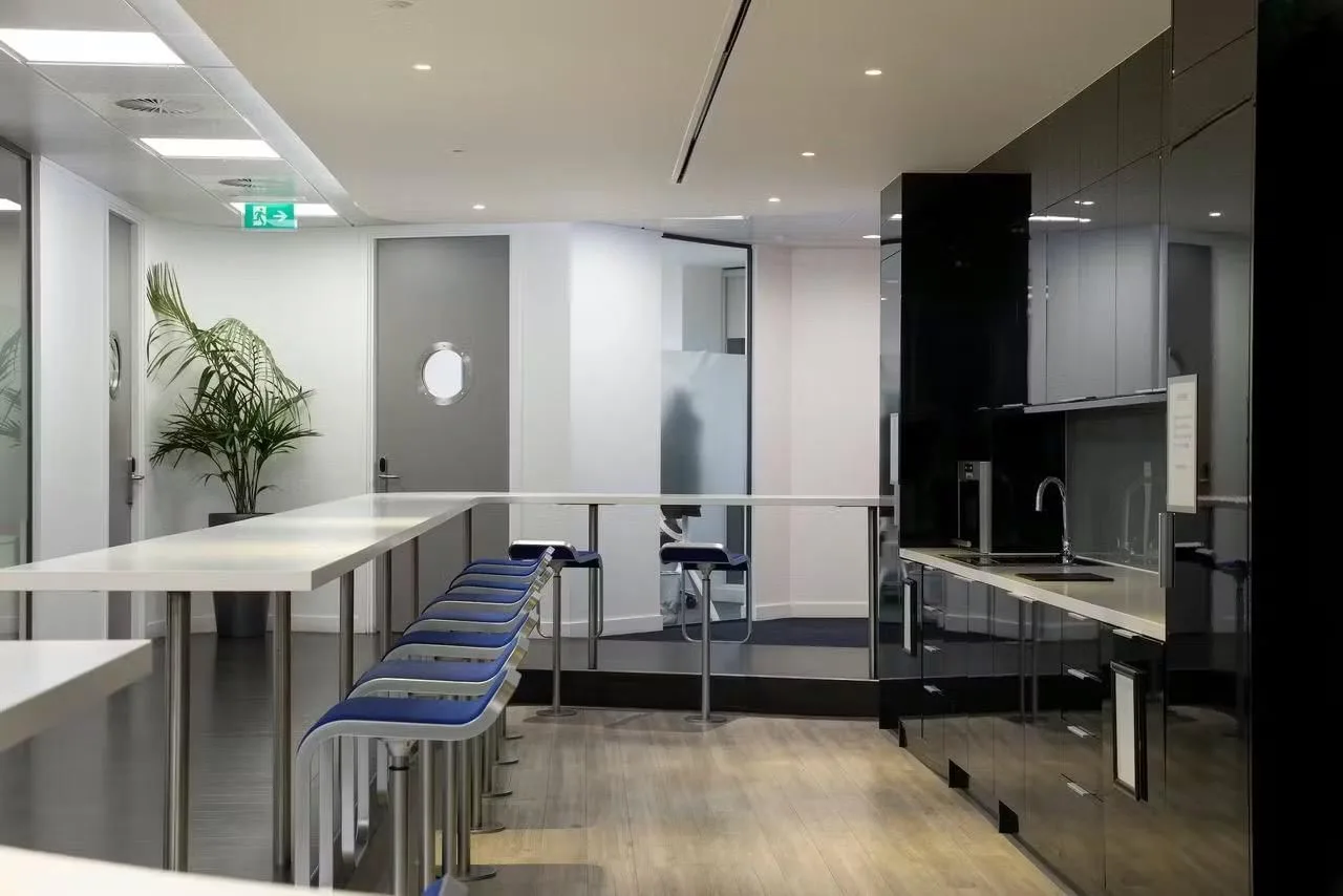 Office Space in Town - St Dunhan's Hill, Kitchen, London