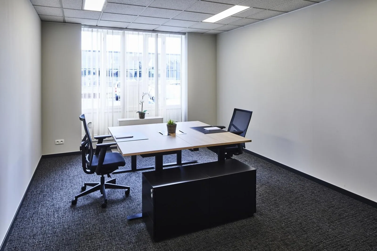 Officenter Genk, Bureau privatif 2 postes, Genk