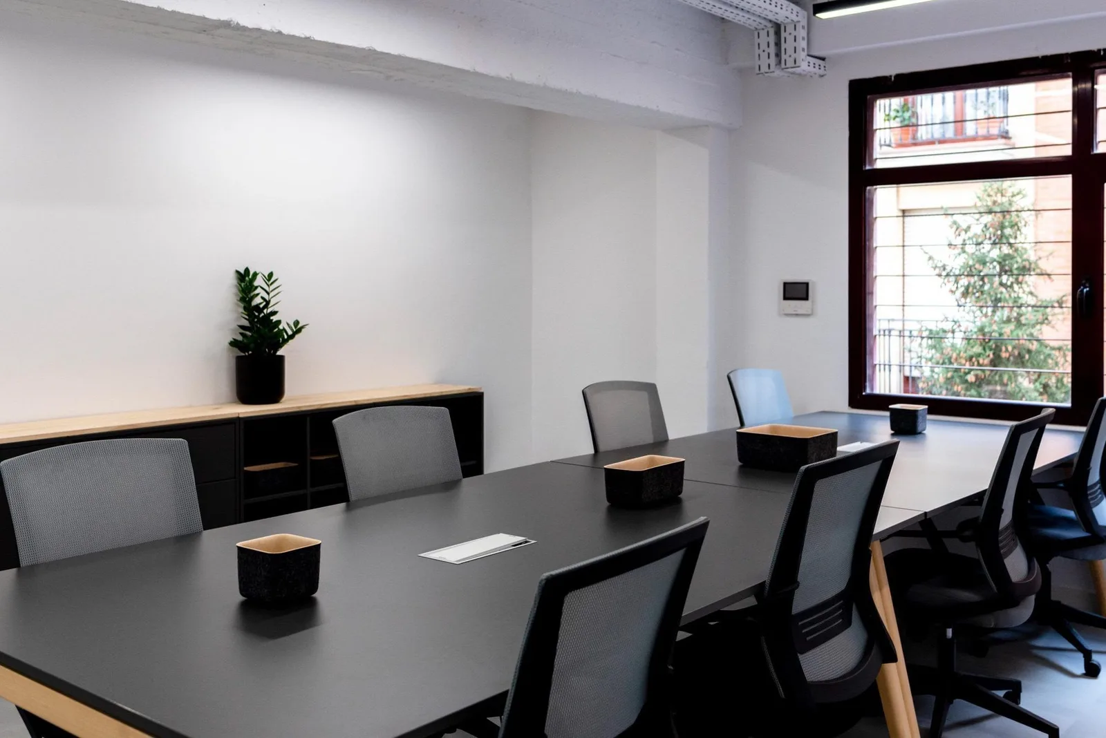 Oficinas Ferrocarril 37, Sala de reuniones para 8 personas, Madrid