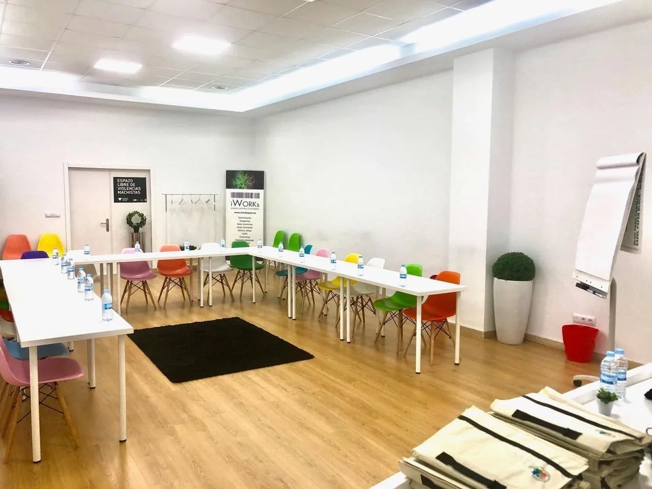 Oficinas Ya La Coruña, Sala de formación para 18 personas, A Coruña