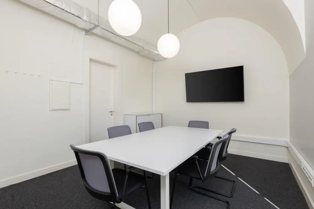 Regus NAGOYA, Sakae Gas Building、会議室 OHTSU、名古屋