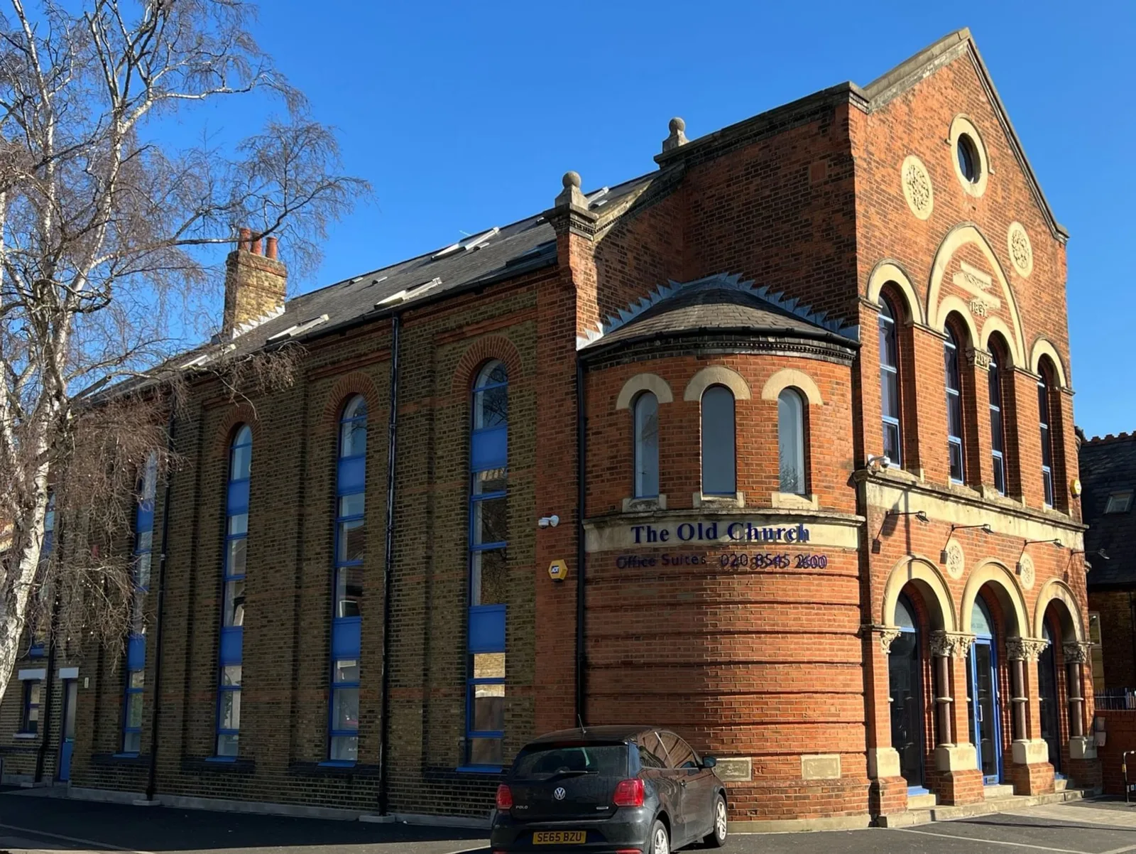 The Old Church Wimbledon, Façade, Mitcham