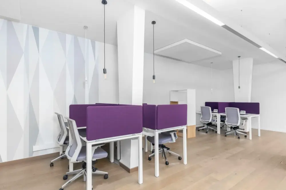 Open Office Fukuoka, Tenjin Glass Building (OpenOffice)、コワーキングデスク、福岡