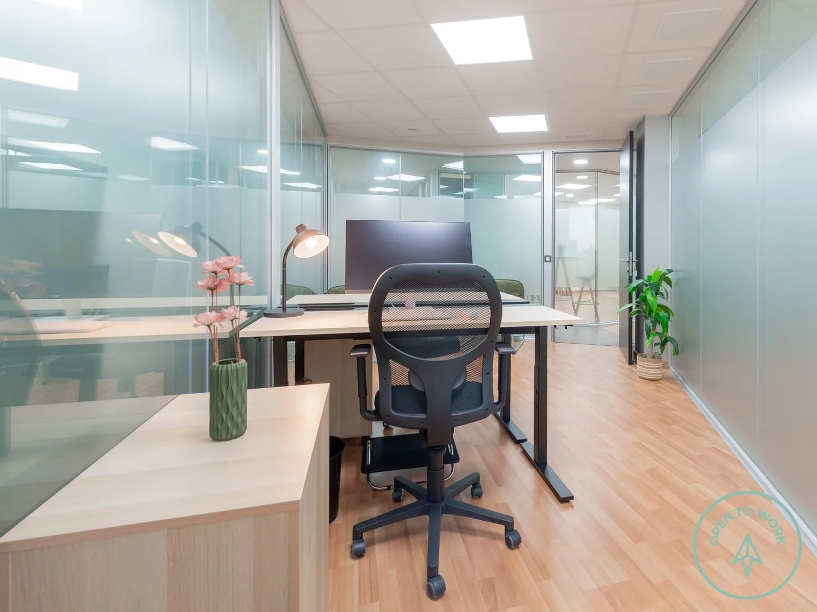 Open To Work, Despacho privado con 2 puestos, Cambrils