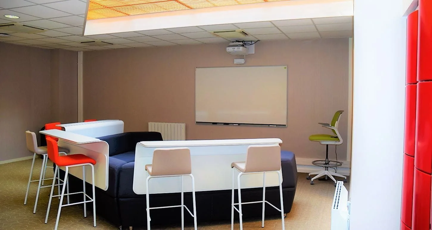 Openspot 94 - Les Digiteurs, Schulungsraum für 6 Personen, Créteil