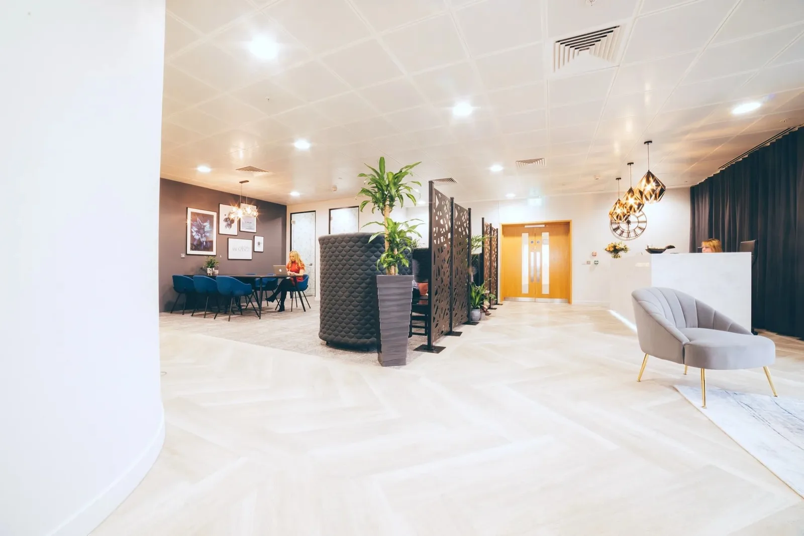 Orega - Piccadilly Place - Manchester, Réception, Manchester