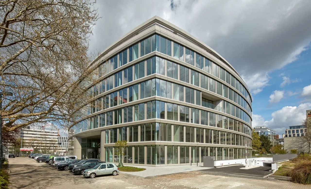 The Oval, Building facade, Düsseldorf