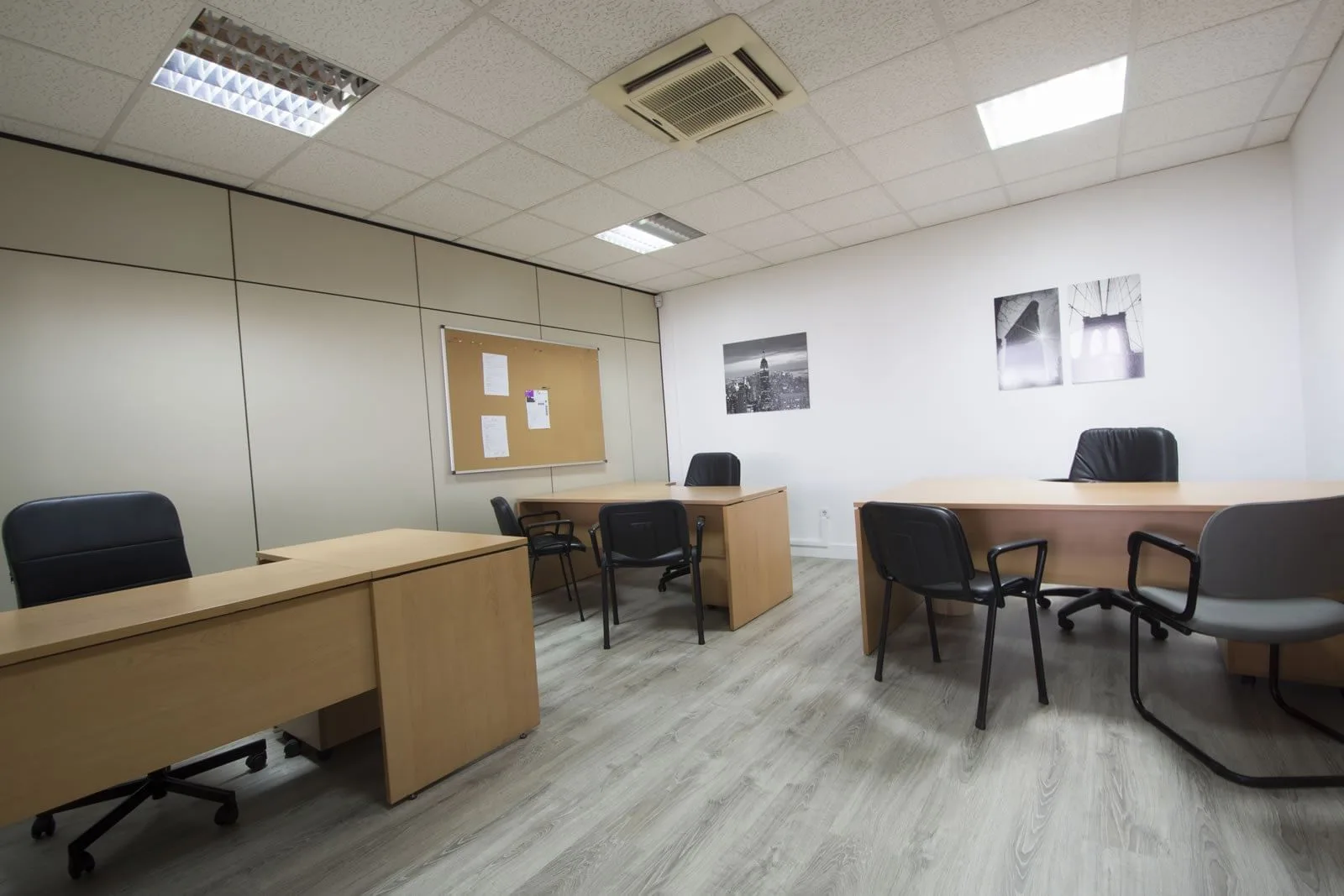Ovislandia, Bureau privatif 3 postes, Madrid