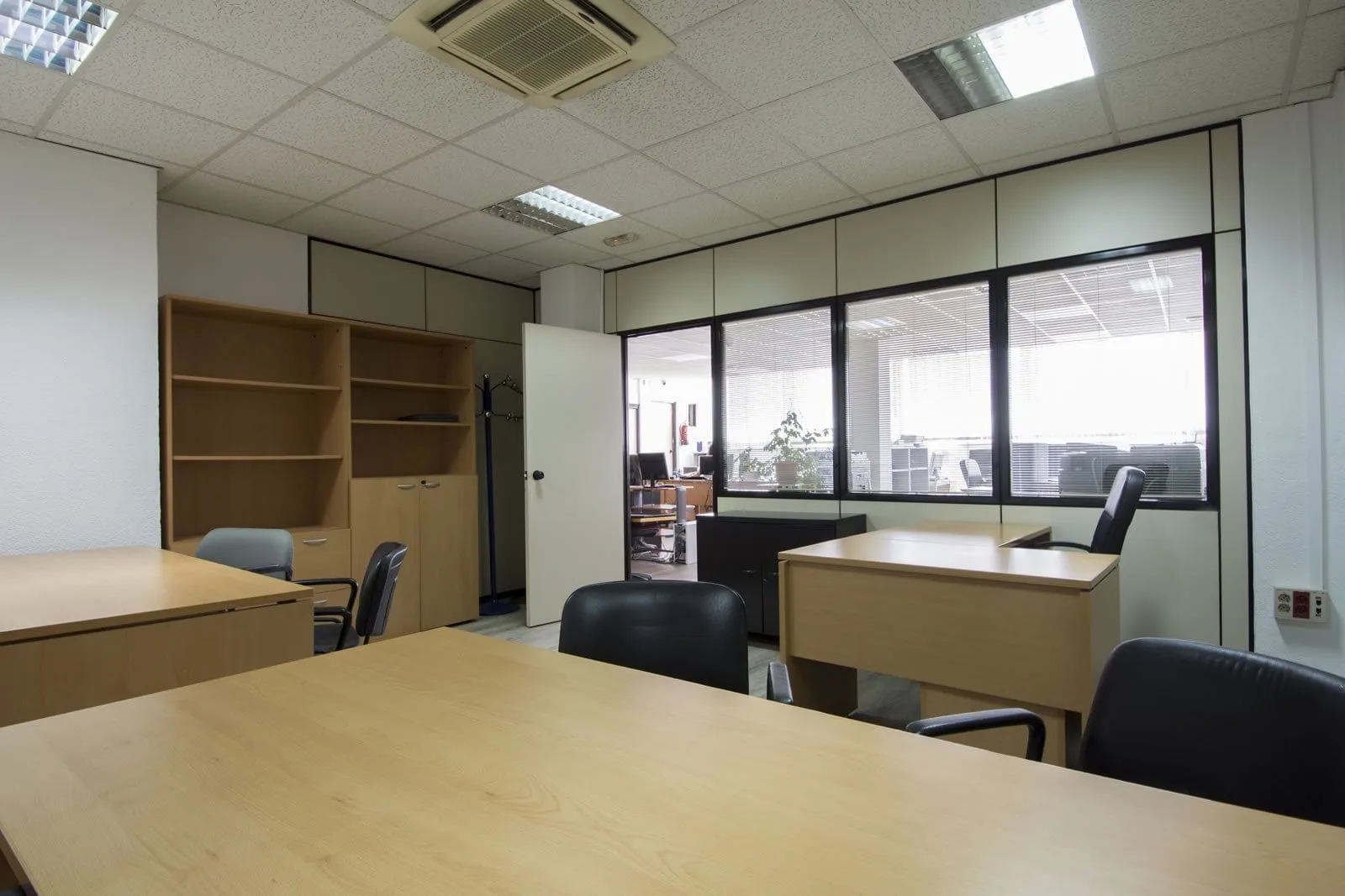 Ovislandia, Bureau privatif 3 postes, Madrid