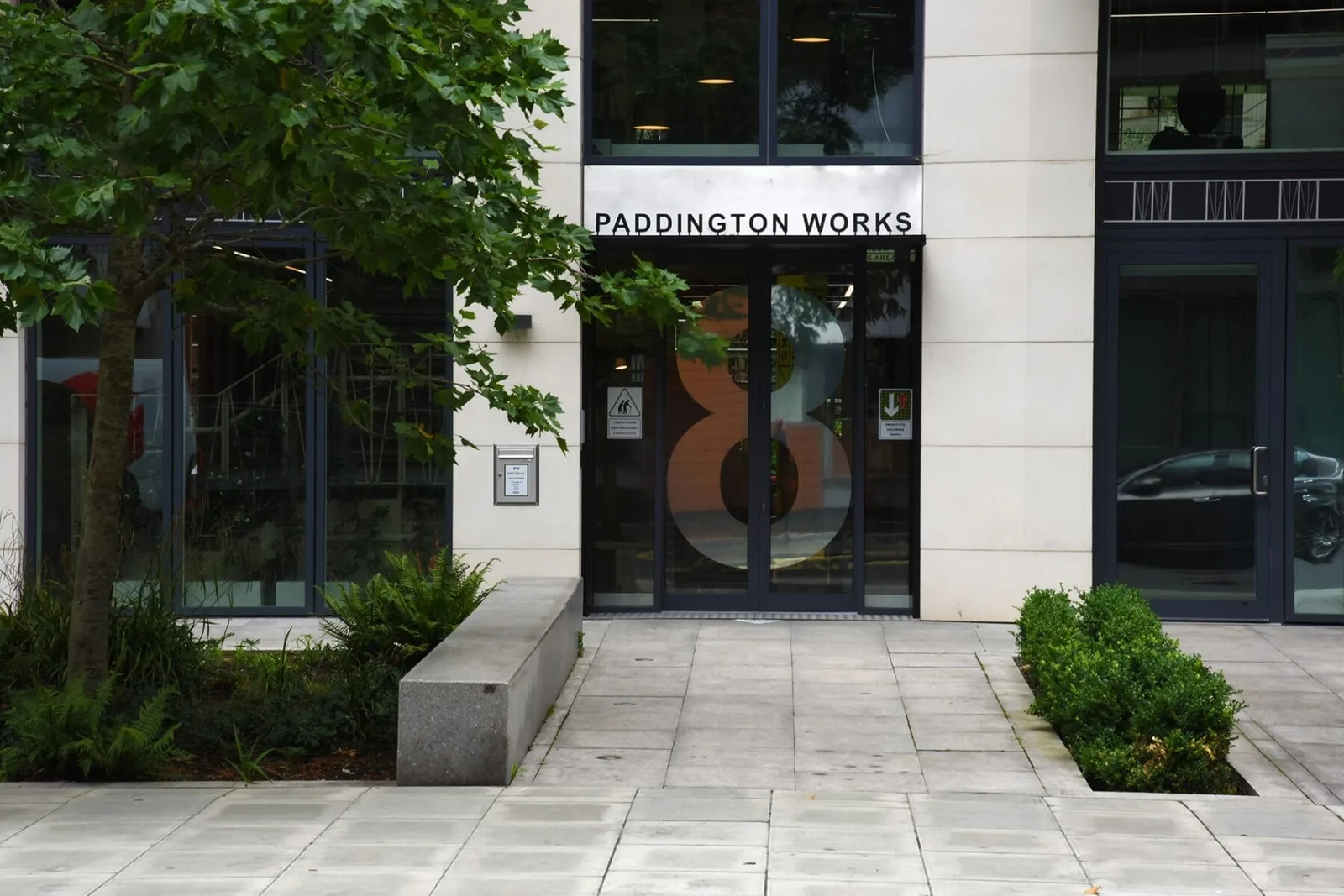 Paddington Works, Façade, Londres