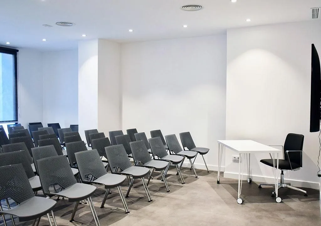 Palacio San Agustín, Sala de formación para 25 personas, Cadix