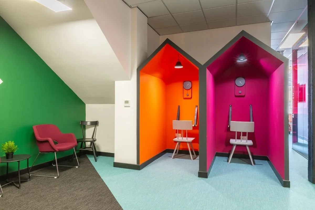 The Pentagon Business Centre, Cabine acoustique, Glasgow