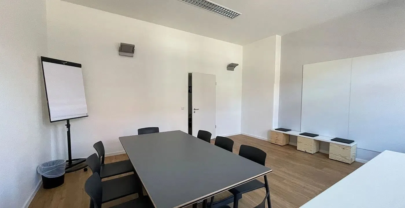 Pioneer Lab Coworking Space München, Meeting room for 6 people, Munich