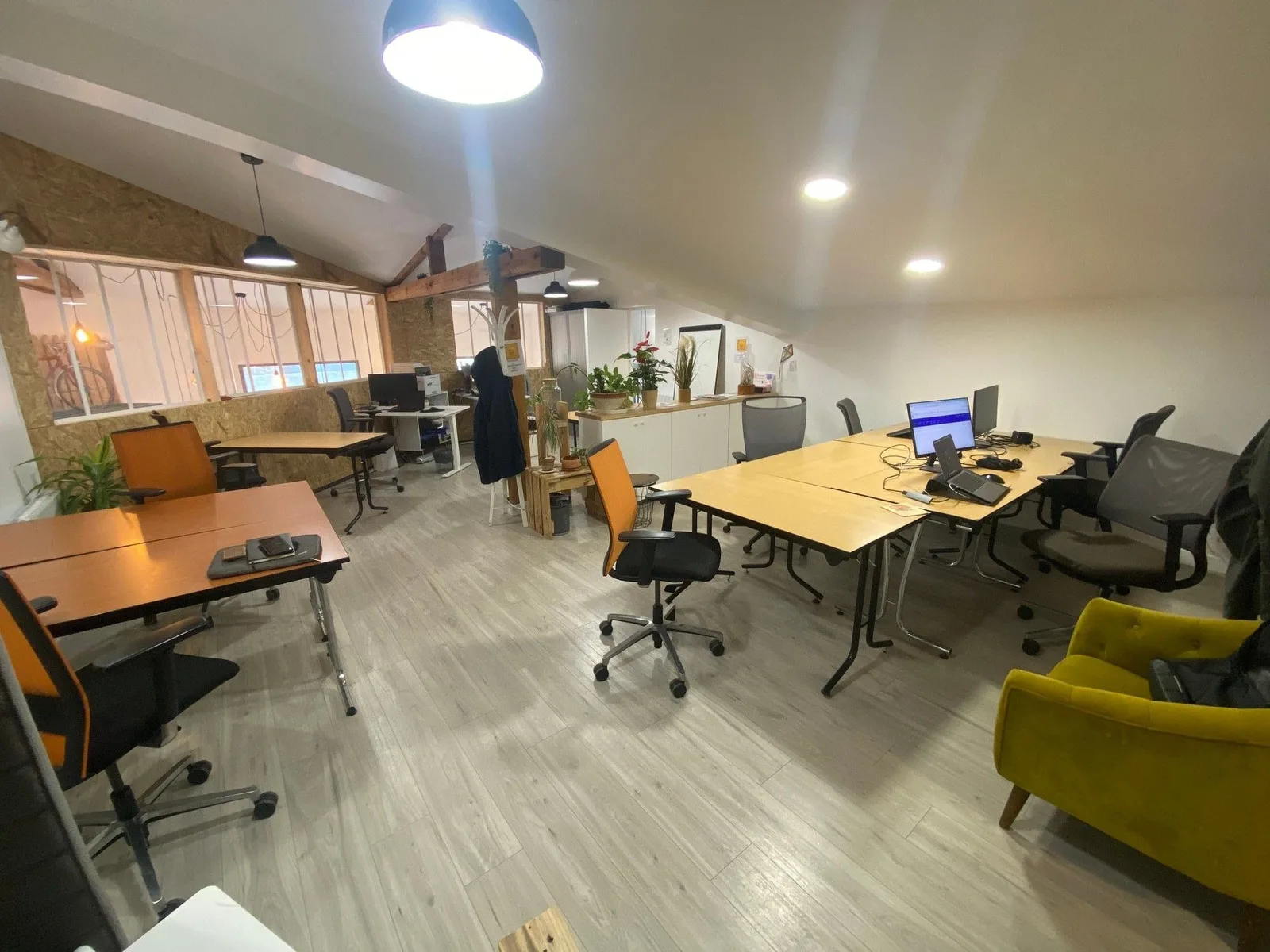 Place D, Open-plan office, Melun