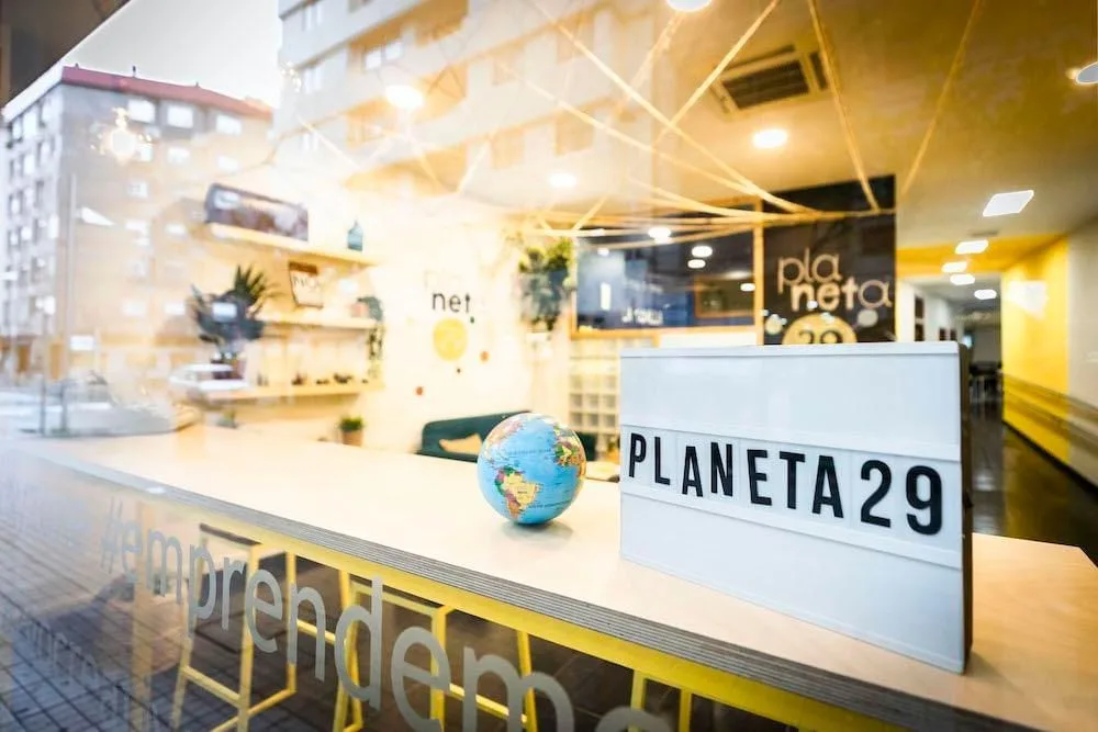 Planeta 29, Receção, Pontevedra
