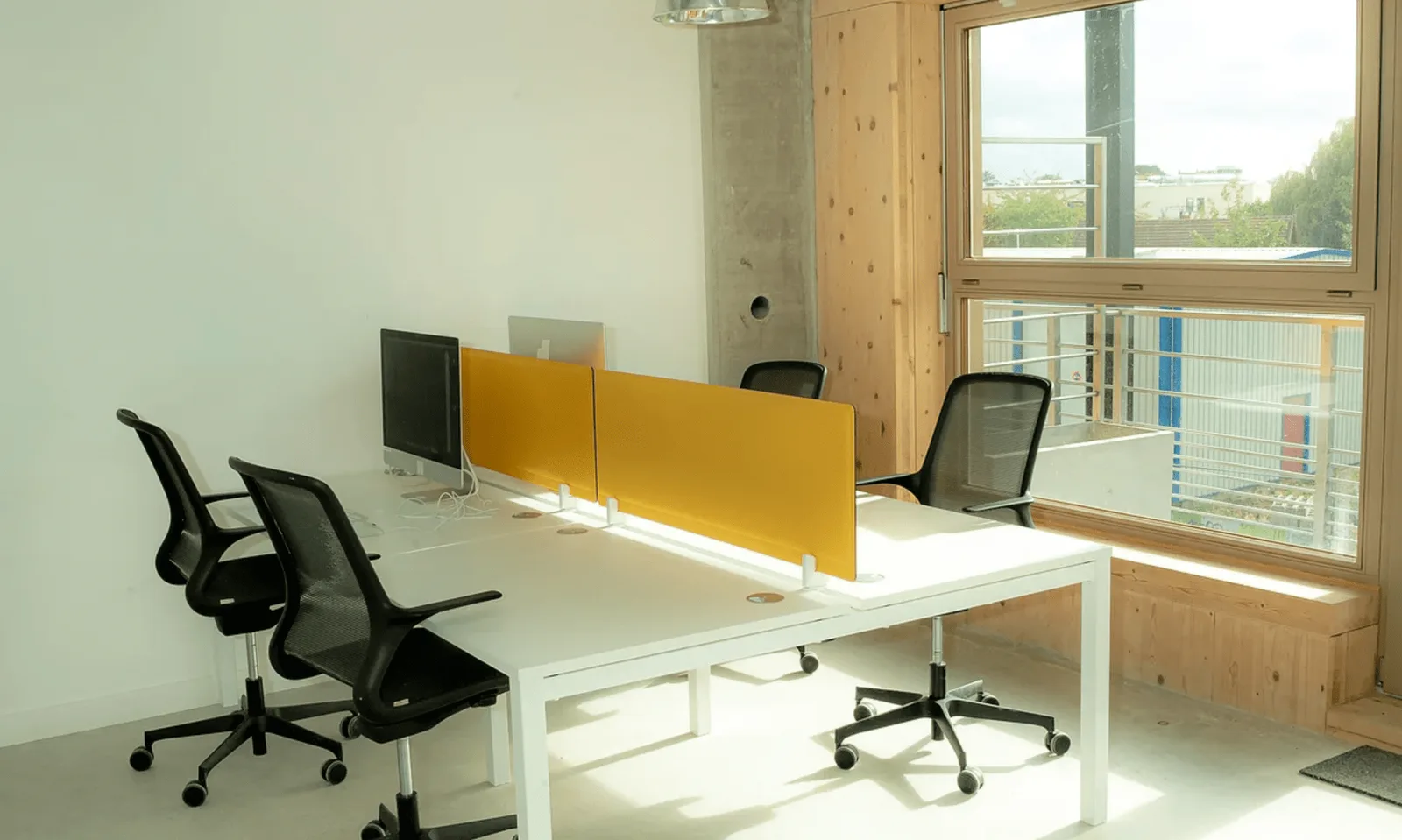 Le Plateau, Private office, 4 desks, Montfermeil