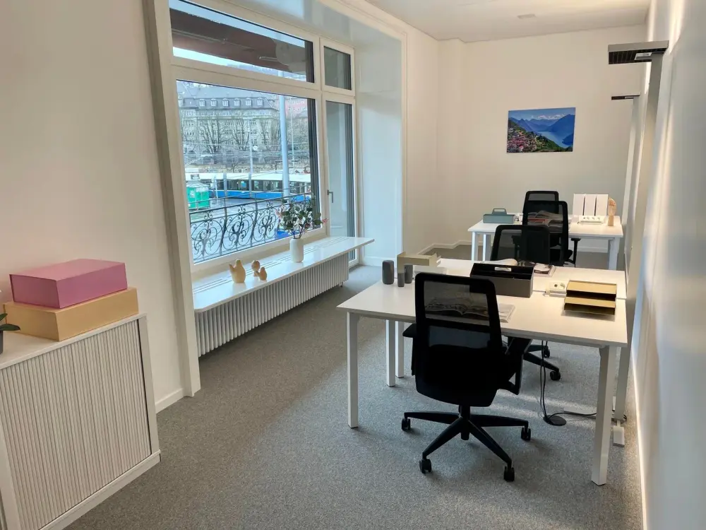 Regus BUDAPEST, First Site, Privát iroda 4 fő, Budapest