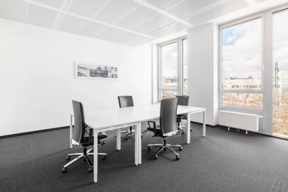 Regus BUDAPEST, Northside Business Centres, Privát iroda 4 fő, Budapest