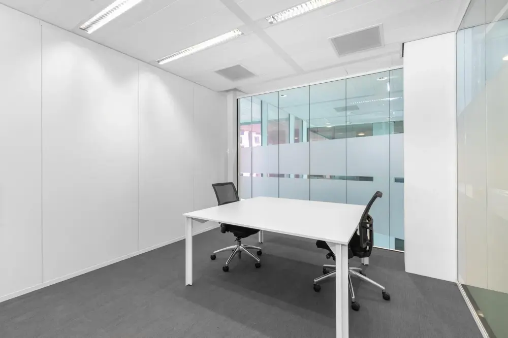 Spaces IL, Chicago - 1 N State Street, Private office 2 people, Chicago, IL