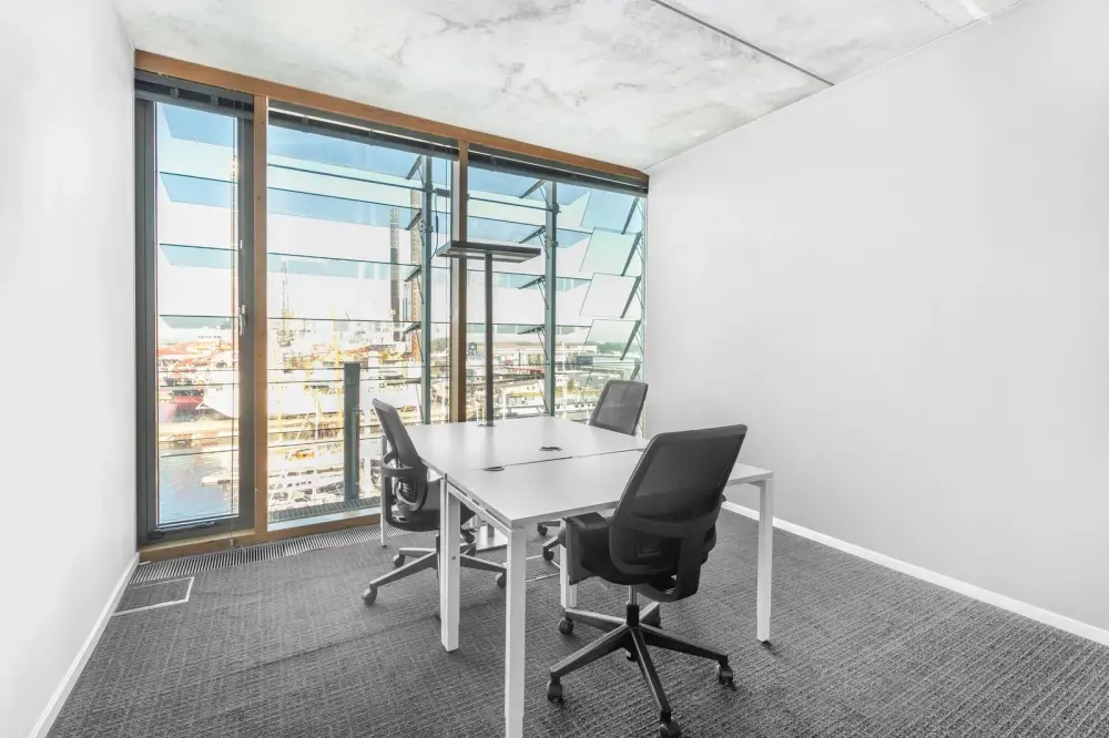 Regus HIROSHIMA, Hiroshima High, Private office 3 people, Hiroshima