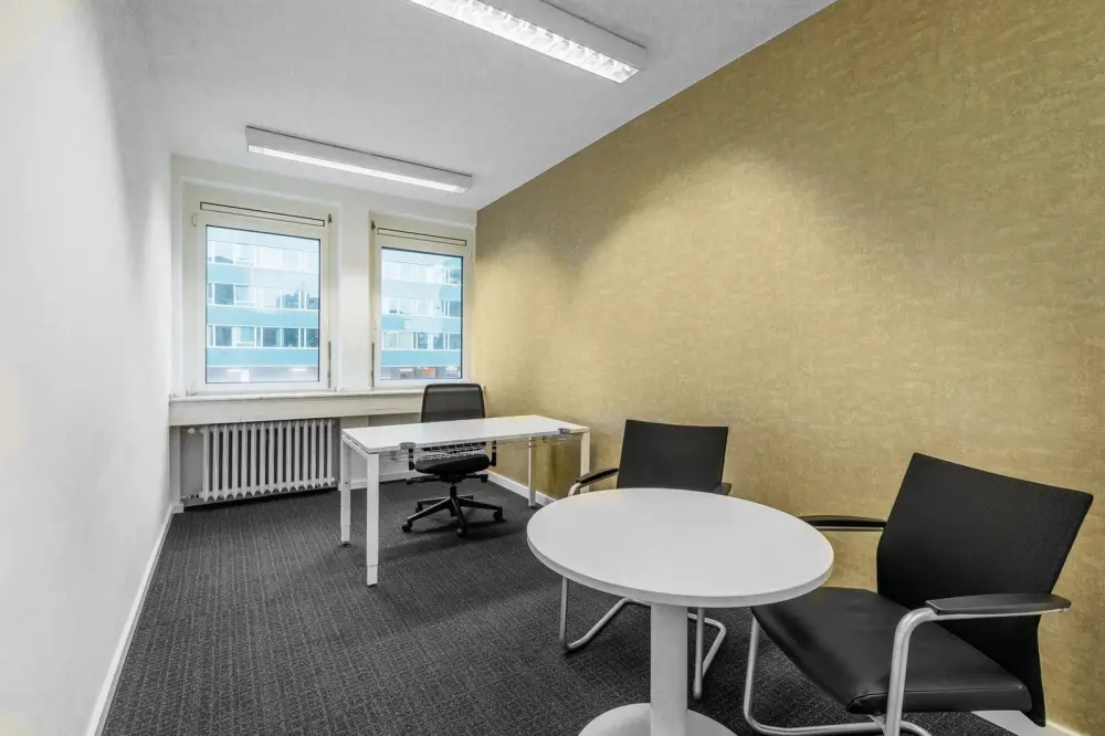 Regus IL, Niles - W Golf Rd, Private office 3 people, Niles, IL