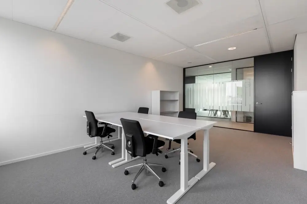 Regus FUKUOKA, JR JP Hakata Building, Private office 4 people, Fukuoka