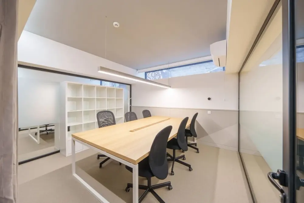 Vertical Coworking - Firmeza, Private Office 6 people, Porto