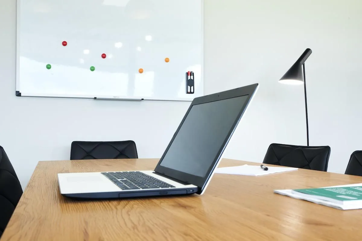 Punto Y Seguido, Meeting room for 4 people, Vigo