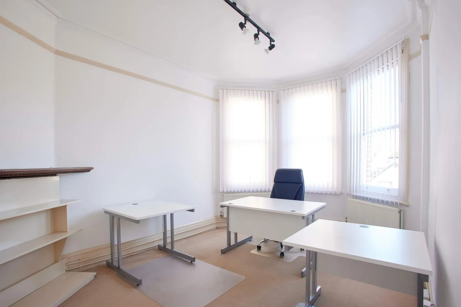 The Putney Business Centre, Bureau privatif 3 postes, Putney