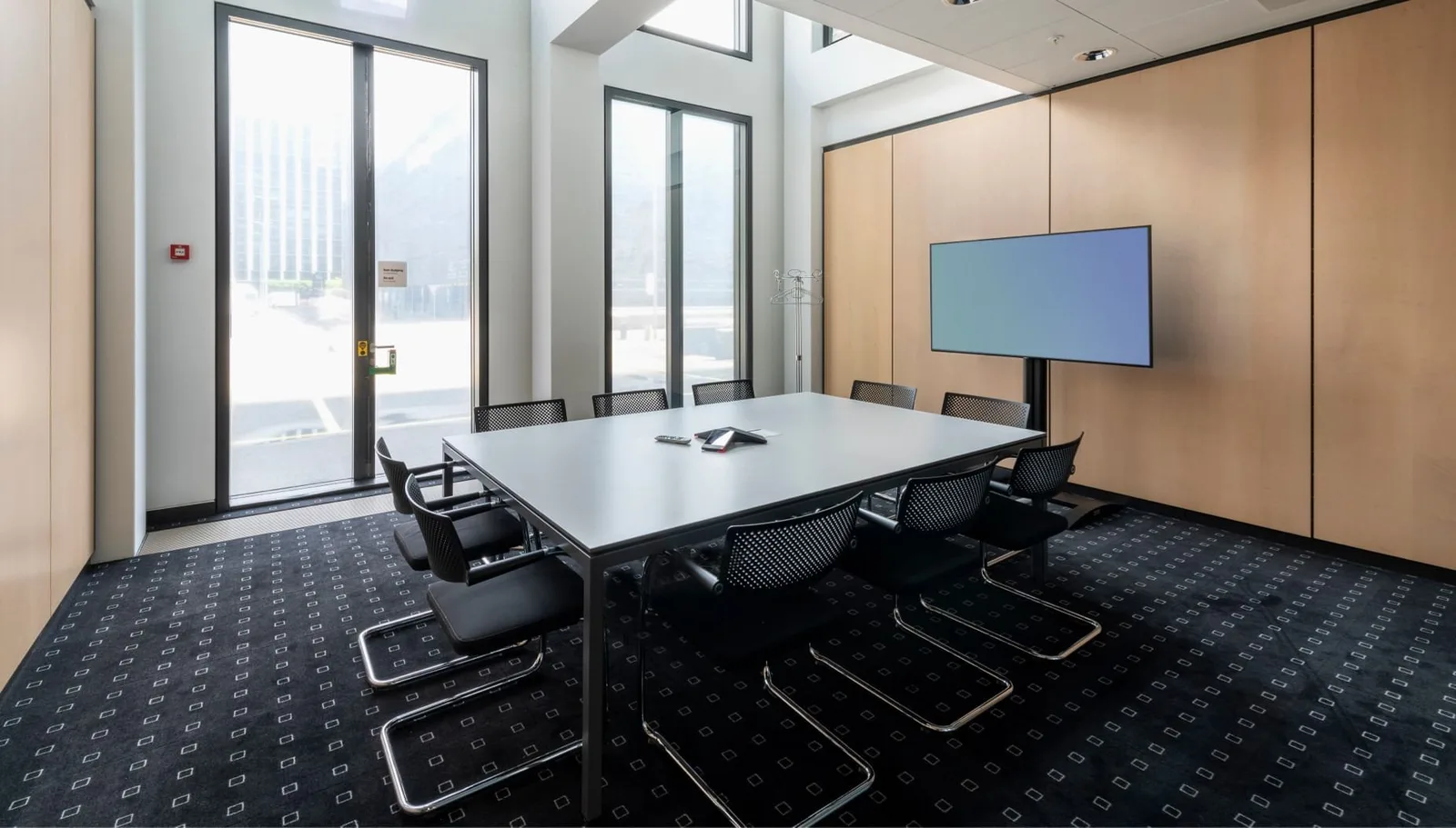Quadro Towers, Besprechungsraum für 8 Personen, Zürich