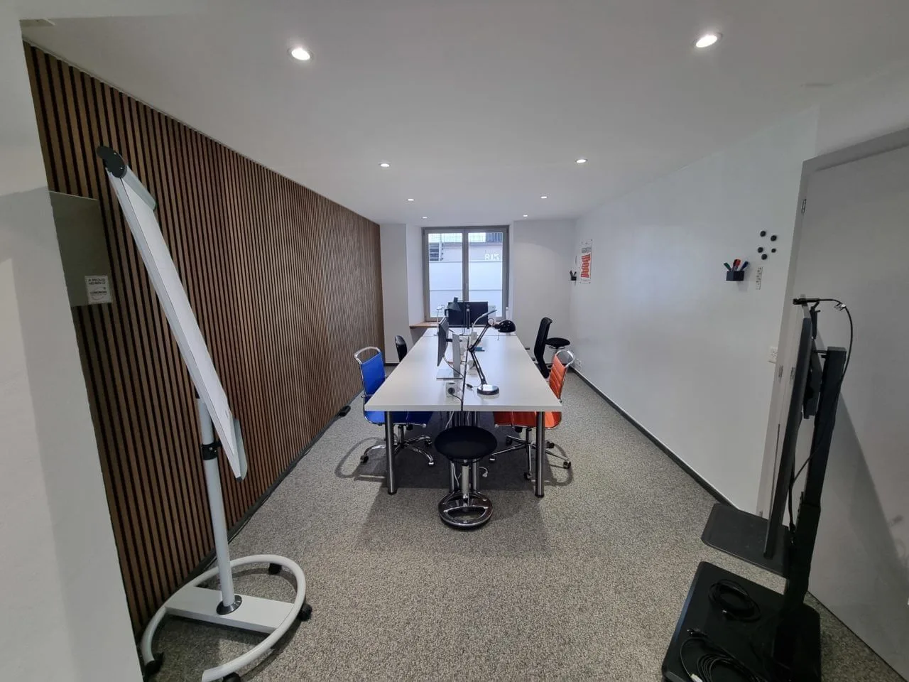 R15 Coworking, Privatbüro mit 6 Arbeitsplätzen, Murten