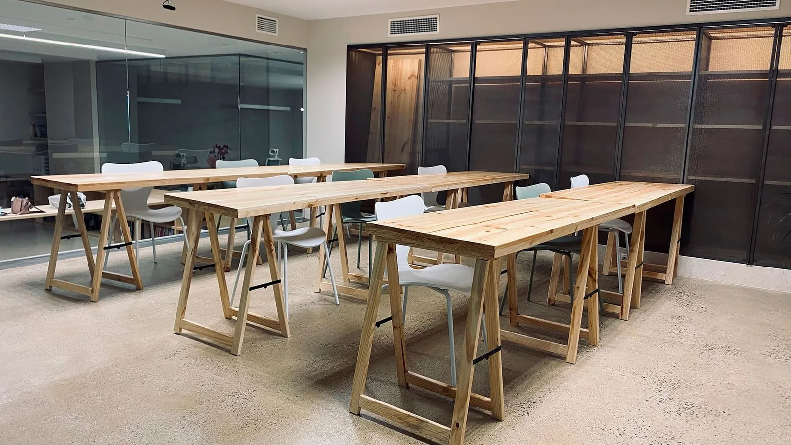 Raíces Urbanas Hub, Sala de formación para 10 personas, Plasencia