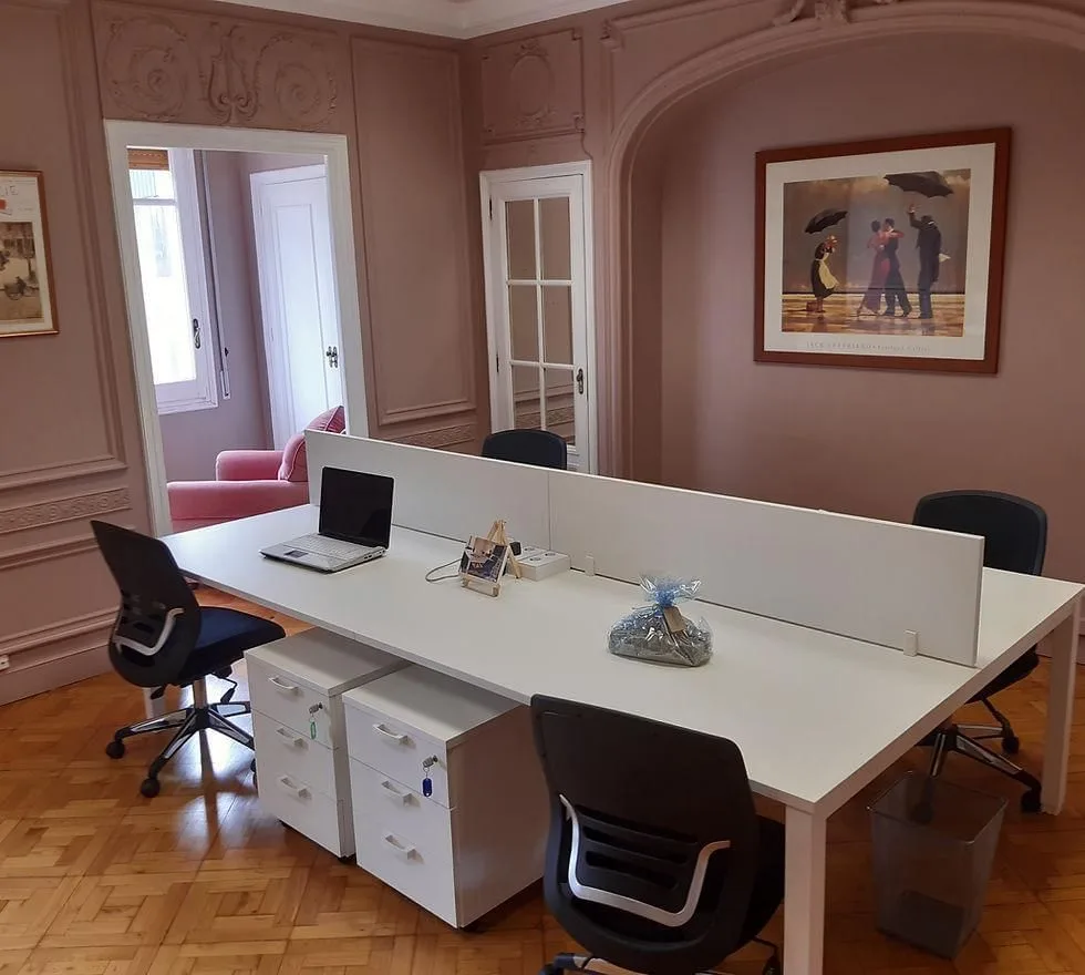 Rentadesk4Less, Bureau privatif 4 postes, Barcelone