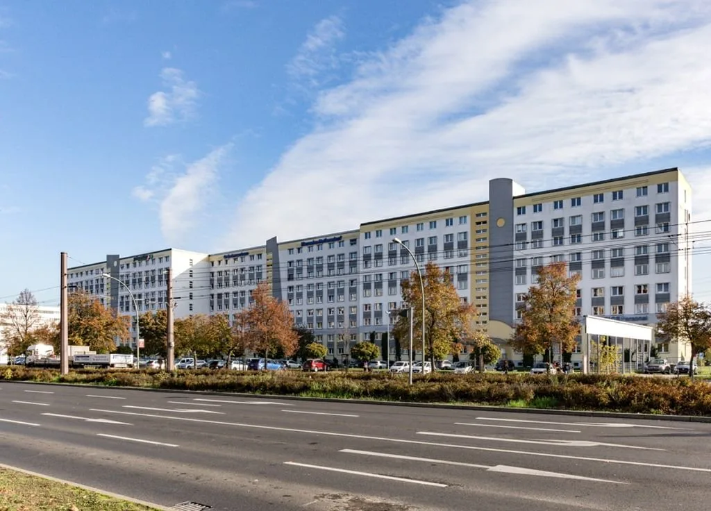 Rhin 84-88, Gebäudefassade, Berlin