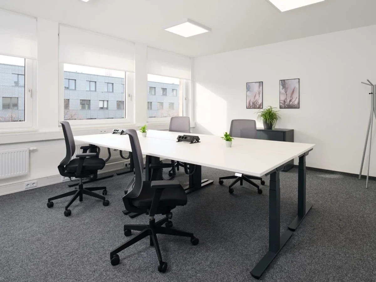 Rivvers Mannheim City, Privatbüro mit 4 Arbeitsplätzen, Mannheim