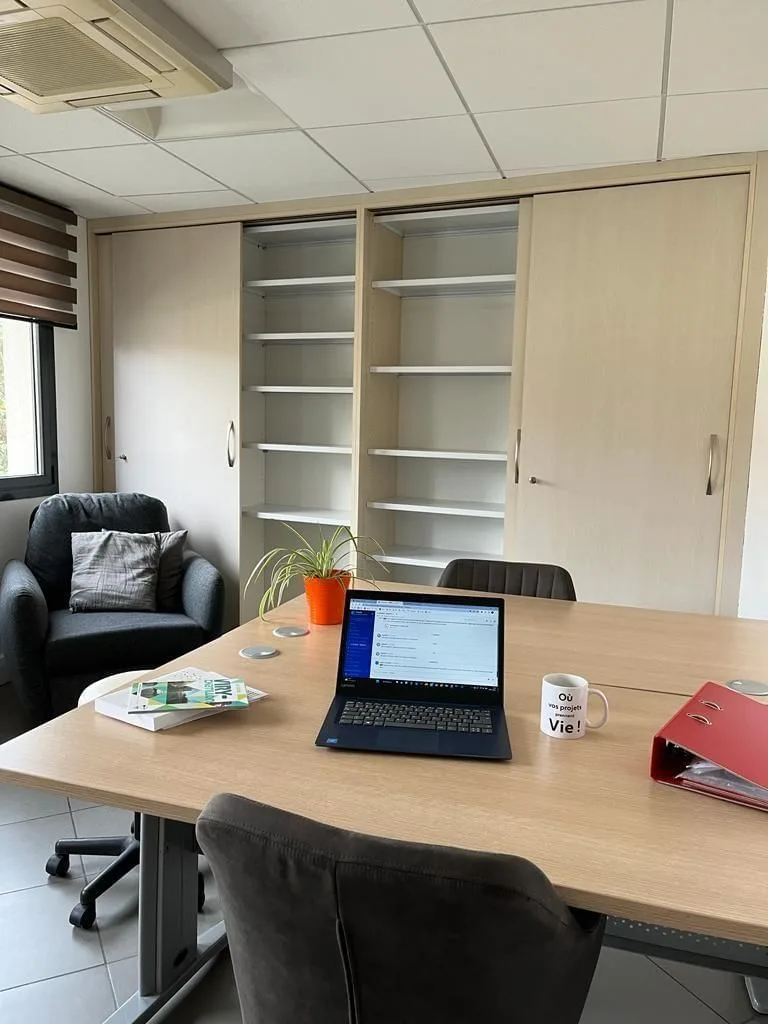 Le Rooftop de Viry, Private office, 3 desks, Viry Châtillon